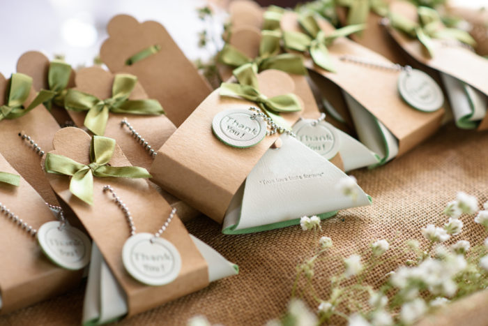wedding gifts for guests