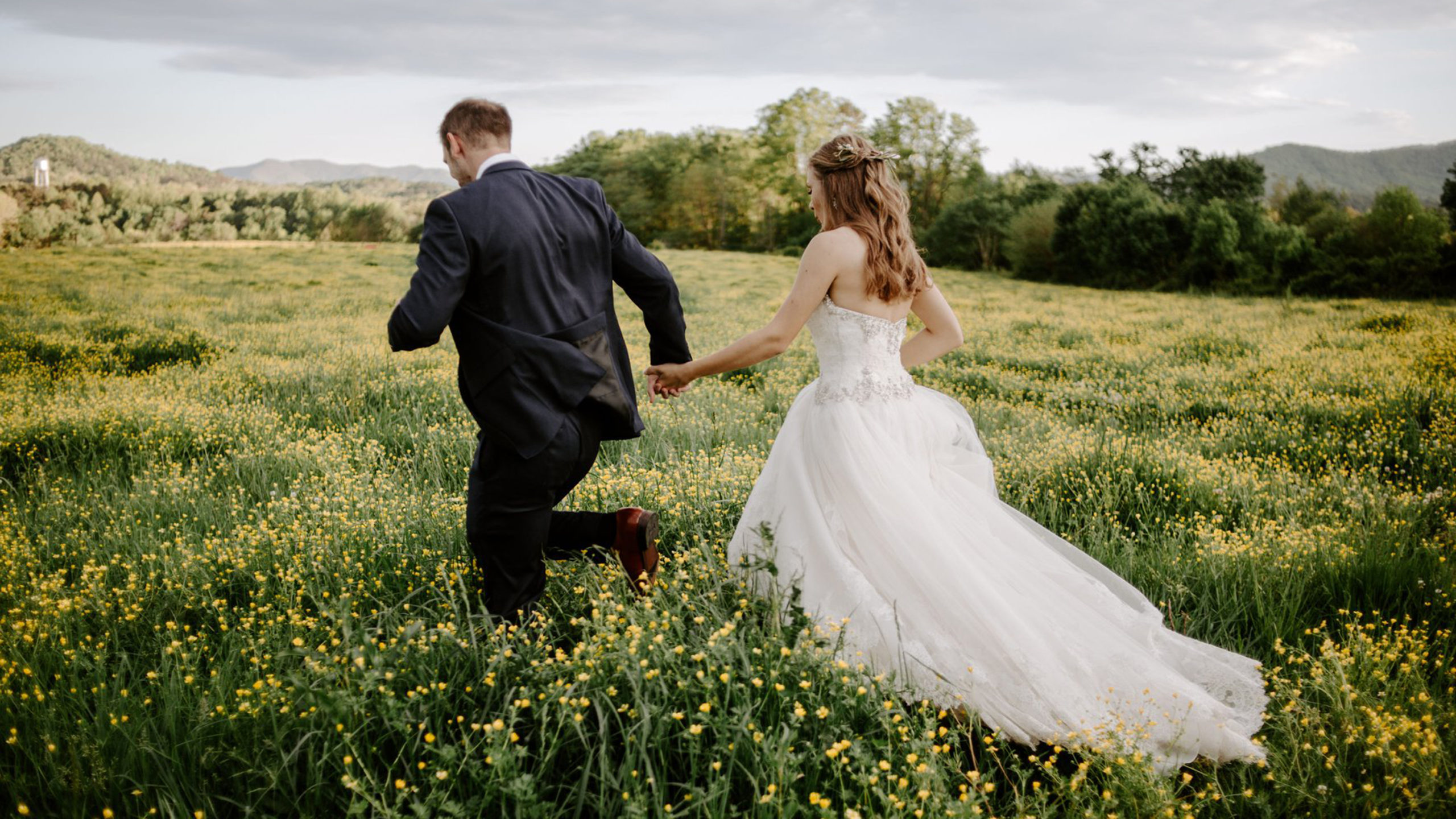 35 Fun & Romantic Activities For Newly-Weds You Should Try
