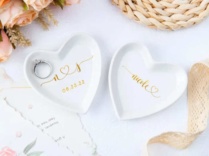 heart-shaped trinket dish as wedding favors